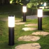 kf-Sb480d95ba9c442518b84c403503bfc59N-Ao-ar-livre-led-luzes-solares-luzes-do-jardim-solar-led-l-mpadas-do-gramado-ilumina Poste Balizador LED Luz Solar Para Jardins