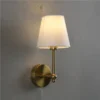 kf-Sff802dfd8163406791c095109352e631m-American-Retro-Wall-Lamps-LED-Preto-e-Dourado-Linho-Coberto-Quarto-Luzes-de-cabeceira-Lumin-rias Arandela Design Americano Retro