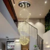 kf-S03dc385387734c31ac3a67750f819c03k-LED-longo-cristal-lustre-escadaria-luz-l-mpada-de-luxo-moderno-grande-bola-brilho-sala-de Lustre Grande Para Escadas Cristal DNA e Forma Esfera