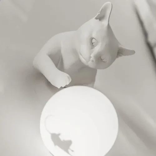 Luminária Infantil Mesa Gato Brincando Com Bola