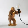 Luminária De Mesa Resina  Infantil Forma de Macaco