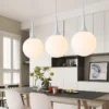 kf-Sdd683199790d480d8d0b27cf6d2bcd8bl-Lumin-ria-pendente-moderna-com-bola-de-vidro-lumin-ria-pendente-de-loft-com-luz-led Pendente Bola Branca Leitosa Gota