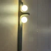 kf-Se04f927f566d4c3bbe7ec9d5bdee75e5N-Art-Deco-G4-L-mpada-Luz-De-Parede-Bola-De-Vidro-Branco-Caf-De-Metal-Sal Arandela Art Deco Bola De Vidro Branco