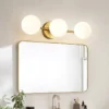 Arandela Com 3 Bolas Brancas LED 3W | Miresa | loja-de-luminárias-São-Paulo Arandela Com 3 Bolas Brancas LED 3W, uma opção de arandela bolas brancas, vendida pela Miresa, loja-de-luminárias-São-Paulo.