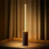 Luminária de mesa coluna tubo (Luminária de Mesa Coluna Tubo Sem Fio Portátil), disponível na Miresa, loja-de-luminárias-São-Paulo.