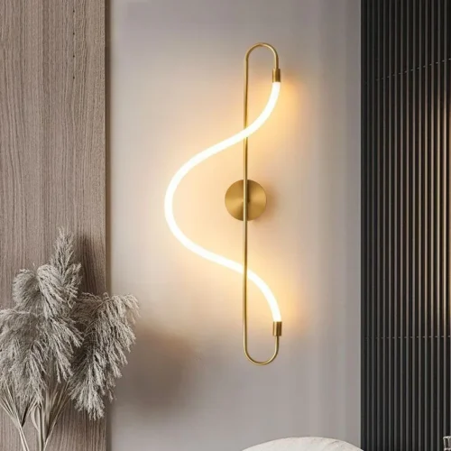 Arandela Minimalista Em Curva