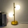 Abajur Moderno Com 2 Bolas Vidro Branco Leitoso: abajur de vidro moderno bolas branco, oferecido pela Miresa, loja-de-luminárias-São-Paulo.