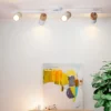 Spot Moderno De LED e Alumínio Com Detalhe em Madeira