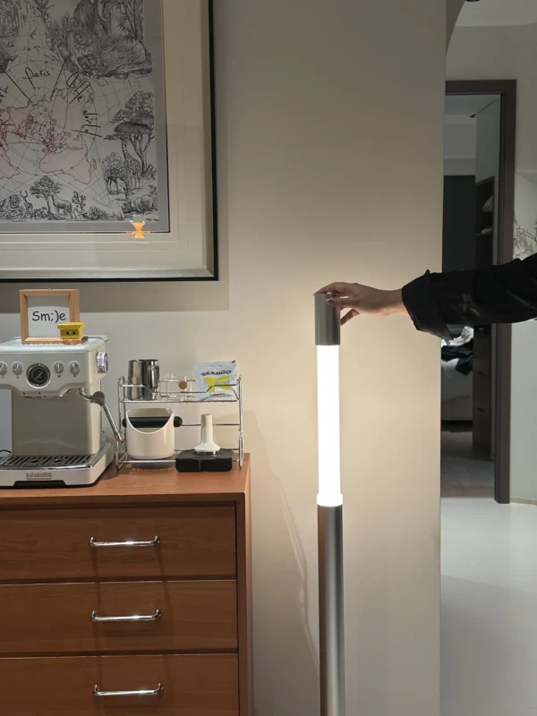 Luminária Chão Ajustável Sensor Toque