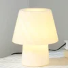 Abajur de vidro pequeno cúpula (Abajur Pequeno Cúpula Vidro), disponível na Miresa, loja-de-luminárias-São-Paulo.