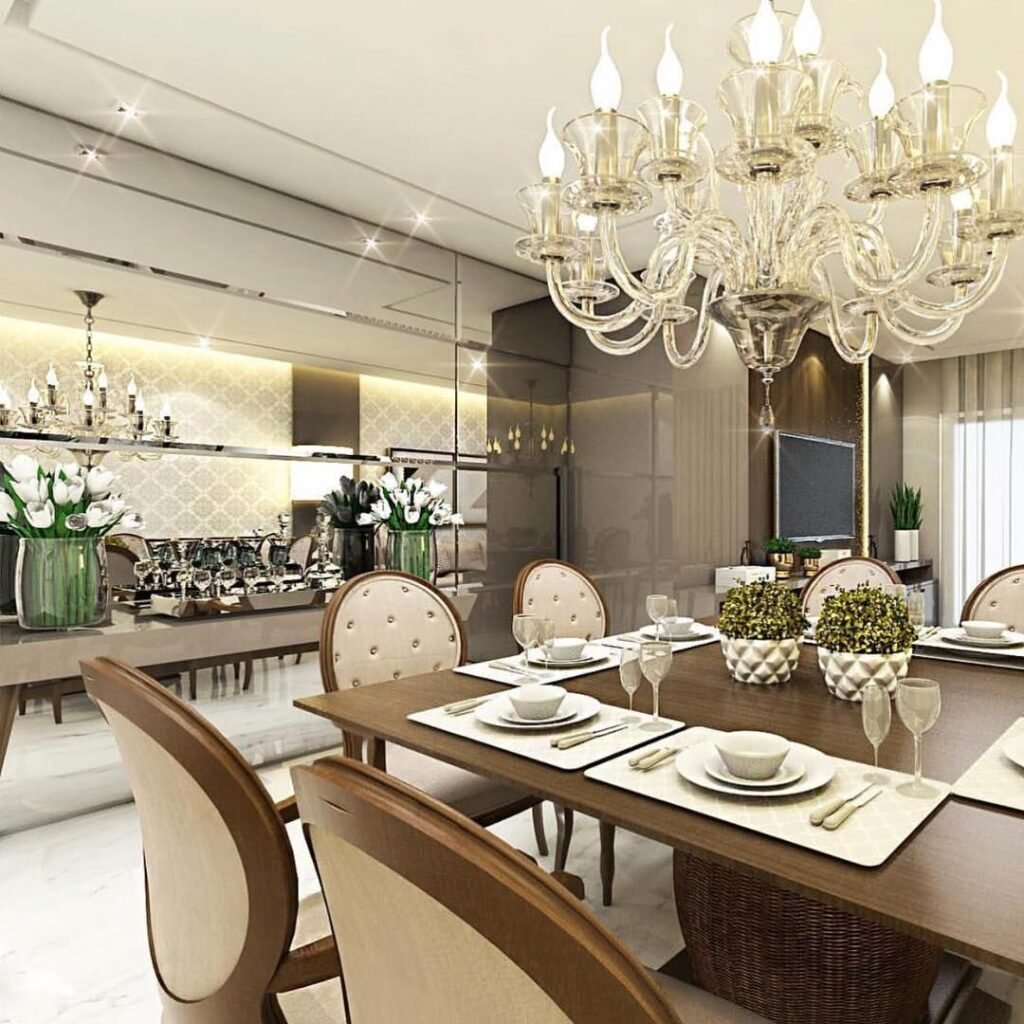 Lustre pendente moderno e minimalista, geométrico, de metal e vidro, acima de uma mesa de jantar, criando um ambiente acolhedor e chique.