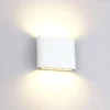 Arandela de Alumínio Com 2 Fachos de Luz