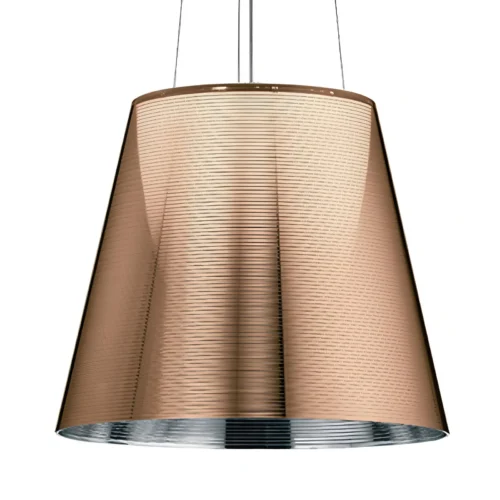 Réplica de pendente em acrílico KTribe Suspension, design de Philippe Starck, comercializada pela MIRESA