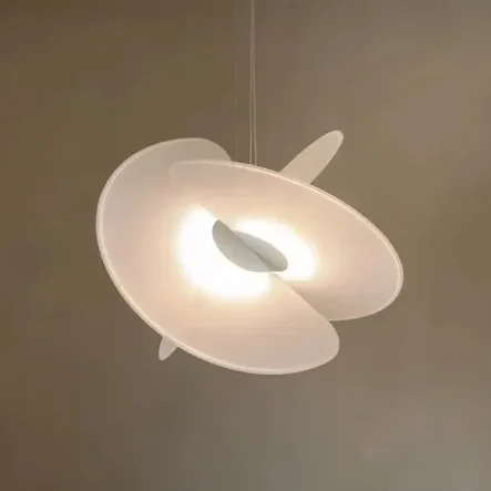 Lustre Escultural Moderno Forma Orgânica Seda Branca Para Mesa De Jantar Lustre Escultural Moderno Forma Orgânica Seda Branca Para Mesa De Jantar
