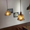 Pendente Retrô de Vidro Âmbar com Cordão Ajustável em Latão Dourado Para Bancada e Mesa de Jantar