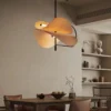 kf-S3a883cfdd6af4f8d8637981d72e0950fM Lustre Forma Escultural Orgânica Designer Japonês Para Mesa de Jantar