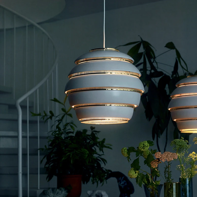 Réplica redonda em camadas Beehive A331 de Alvar Aalto vendida pela MIRESA