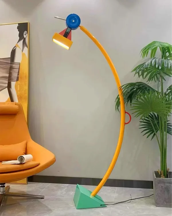 Luminária de Chão De Ferro  Ettore Sottsass - Copas das Árvores - Réplica China