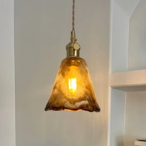 Pendente Retrô de Vidro Âmbar com Cordão Ajustável em Latão Dourado Para Bancada e Mesa de Jantar
