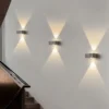 Arandela IP65 Com 2 Fachos de Luz Para Áreas Externas Travertino Wabi Sabi Para Jardins, Varandas e Fachadas