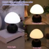 kf-Se00a97bfb86940e5ae9988890b0b52c92 Abajur Cogumelo Portátil LED Com Controle de Três Cores Para Salas e Quartos
