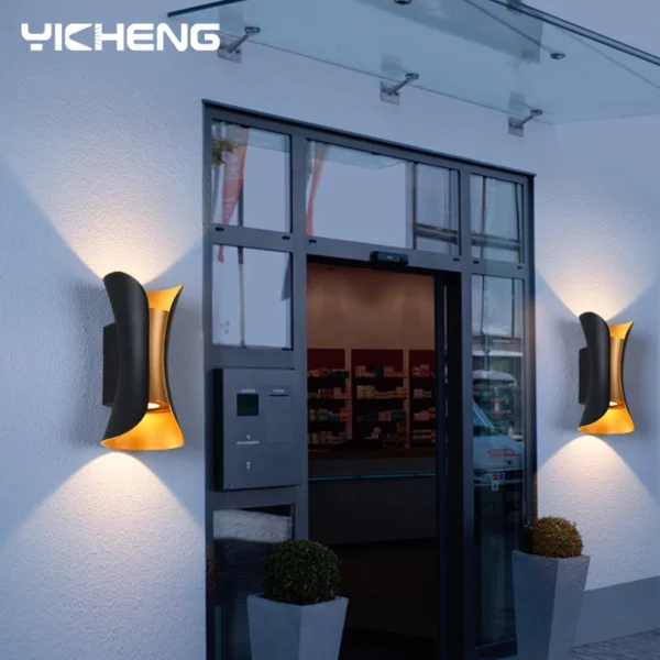 kf-Se64a27cbb5764f8ea75278ba0020274dA Arandela Alumínio IP65 À Prova D'Água Com 2 Fachos de Luz Para Áreas Externas Em Jardins e Varandas