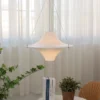 kf-Sf81ccf6dbb004af287dbdd6f990296cep Lustre Escultural Branco Leitoso Forma De Disco Voador Para Mesa de Jantar e Quartos