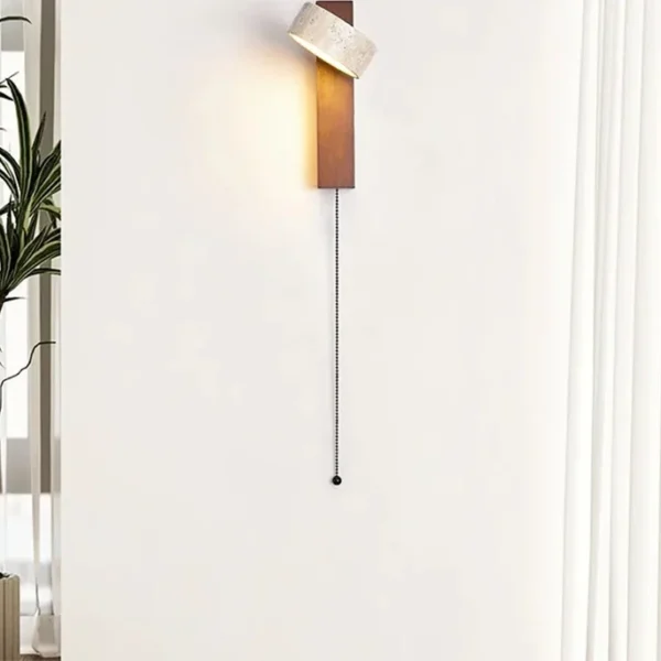 Arandela Wabi-Sabi em Travertino e Madeira com Luz LED Giratória - ambiente Arandela Wabi-Sabi em Travertino e Madeira com Luz LED Giratória - ambiente
