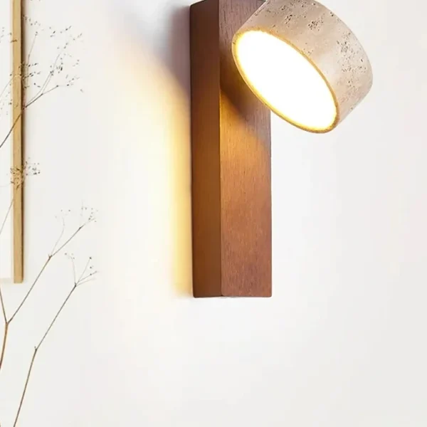 Arandela Wabi-Sabi em Travertino e Madeira com Luz LED Giratória Arandela Wabi-Sabi em Travertino e Madeira com Luz LED Giratória