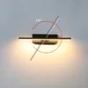 Arandela LED Linear Giratória 330° Preta em Alumínio para Cabeceira 30cm - giro de 330° Arandela LED Linear Giratória 330° Preta em Alumínio para Cabeceira 30cm - giro de 330°